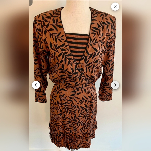 Brown Long Sleeve Wrap Dress with V-Neck - Picture 2 of 14